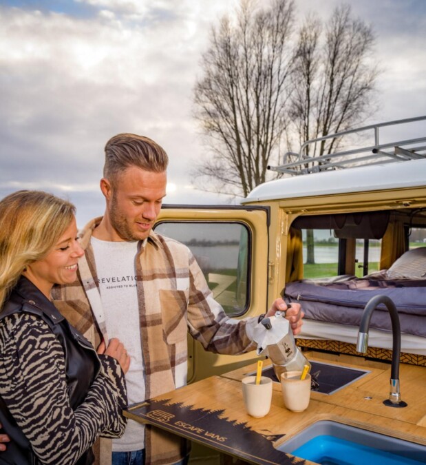 1734709354-EscapeV-14459 1734709354-EscapeV-14459